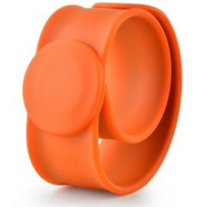 Einstellbares RFID Schnapparmband (Wristband) in versch. Farben mit Wunschchip